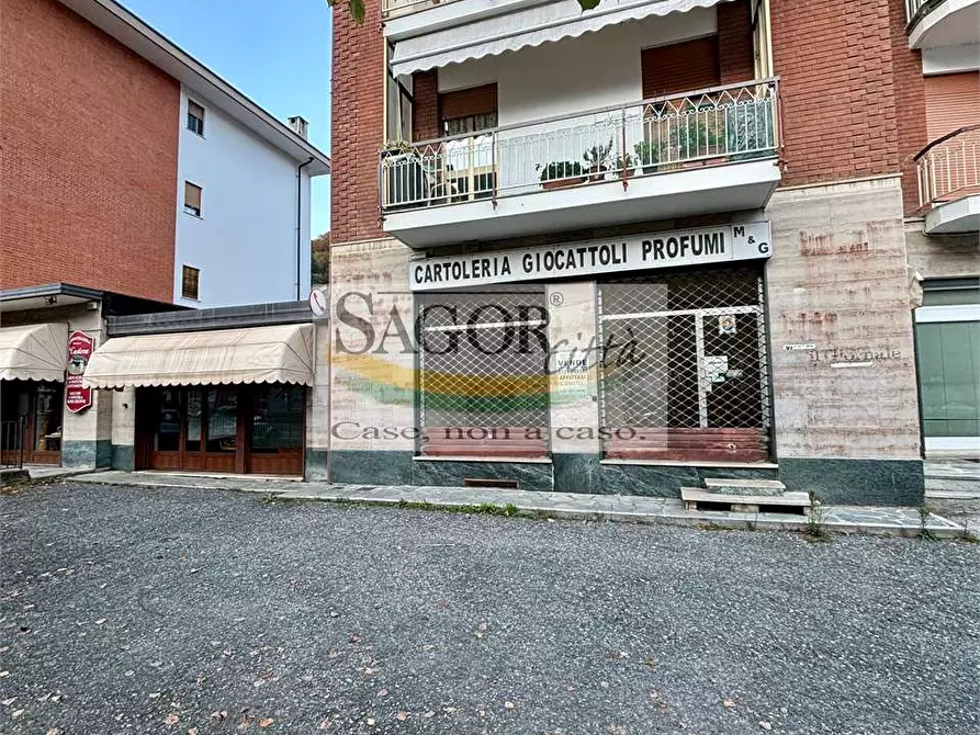 Immagine 11 di Negozio in affitto  in Via Nazionale  25 a Pinasca