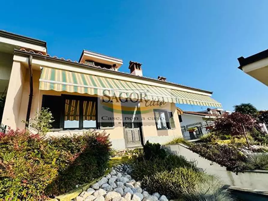 Immagine 2 di Villa in vendita  in Via Gingo 37 a Airasca