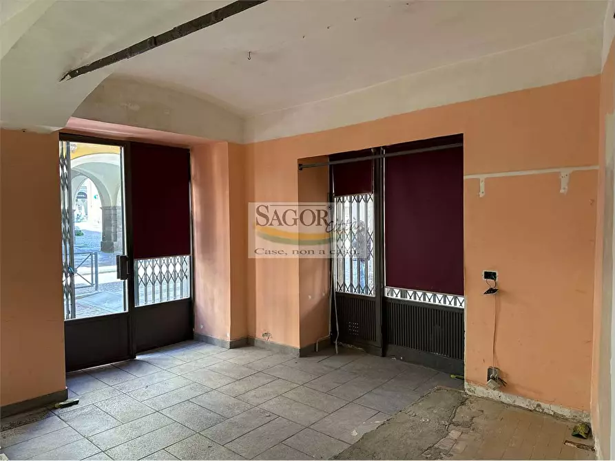 Immagine 1 di Negozio in vendita  in Via Duca degli Abruzzi 9 a Pinerolo