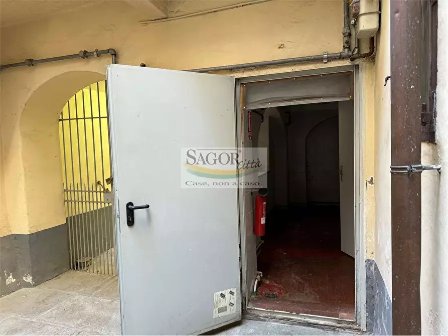 Immagine 5 di Negozio in vendita  in Via Duca degli Abruzzi 9 a Pinerolo