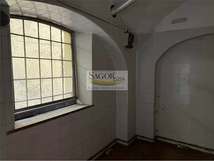 Immagine 7 di Negozio in vendita  in Via Duca degli Abruzzi 9 a Pinerolo