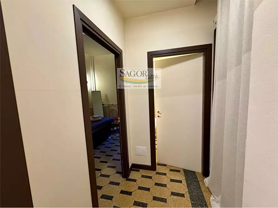 Immagine 13 di Negozio in affitto  a Pinerolo