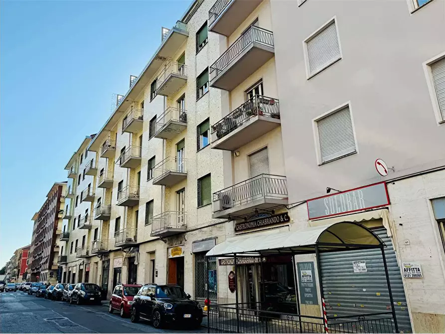 Immagine 1 di Negozio in affitto  in VIA BUNIVA 41 a Pinerolo
