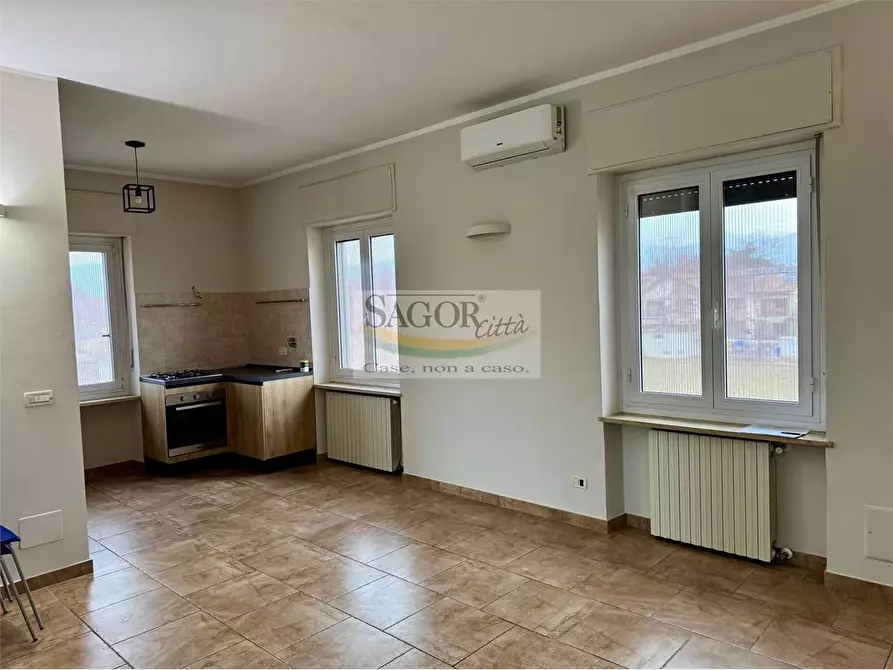 Immagine 6 di Appartamento in affitto  in Via Riva  132 a Pinerolo