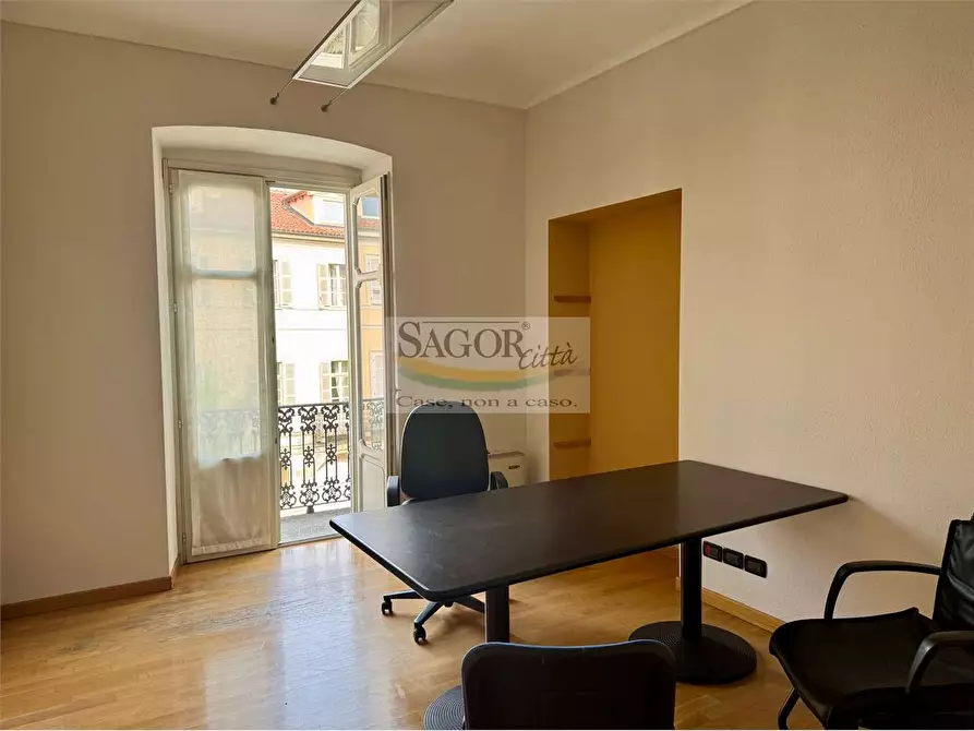 Immagine 1 di Ufficio in affitto  in Piazza Barbieri 2 a Pinerolo