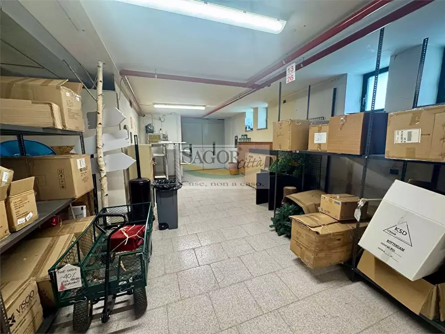 Immagine 23 di Negozio in affitto  in via Torino 28 a Vigone