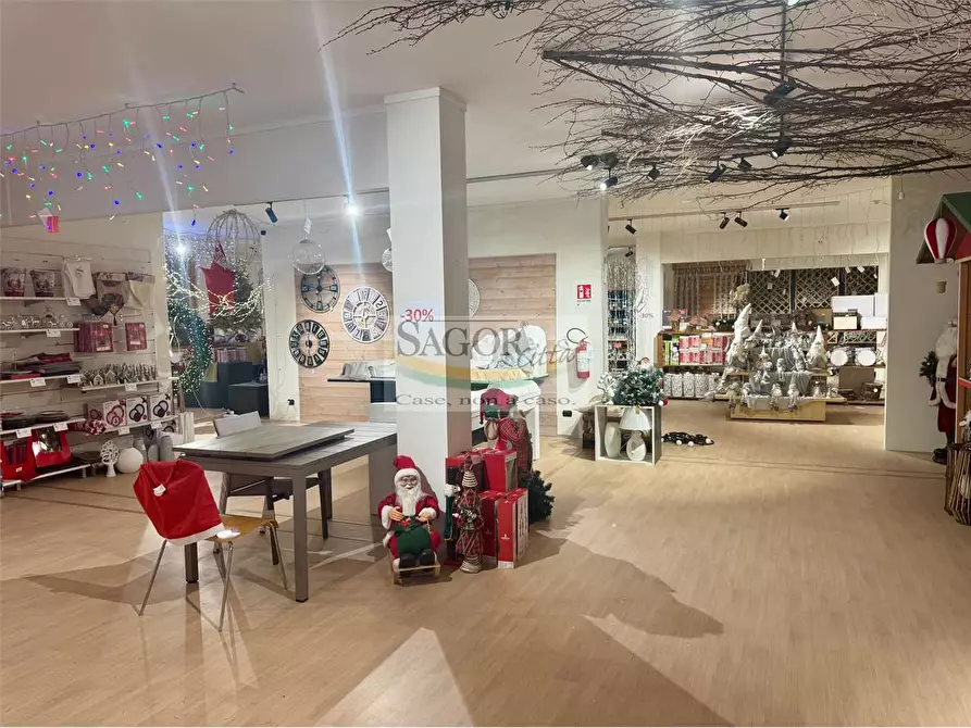 Immagine 12 di Negozio in affitto  in via Torino 28 a Vigone