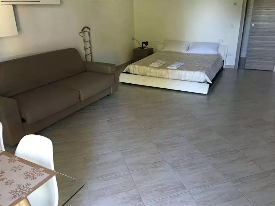 Immagine 18 di Bilocale in affitto  in via verdi a Golasecca