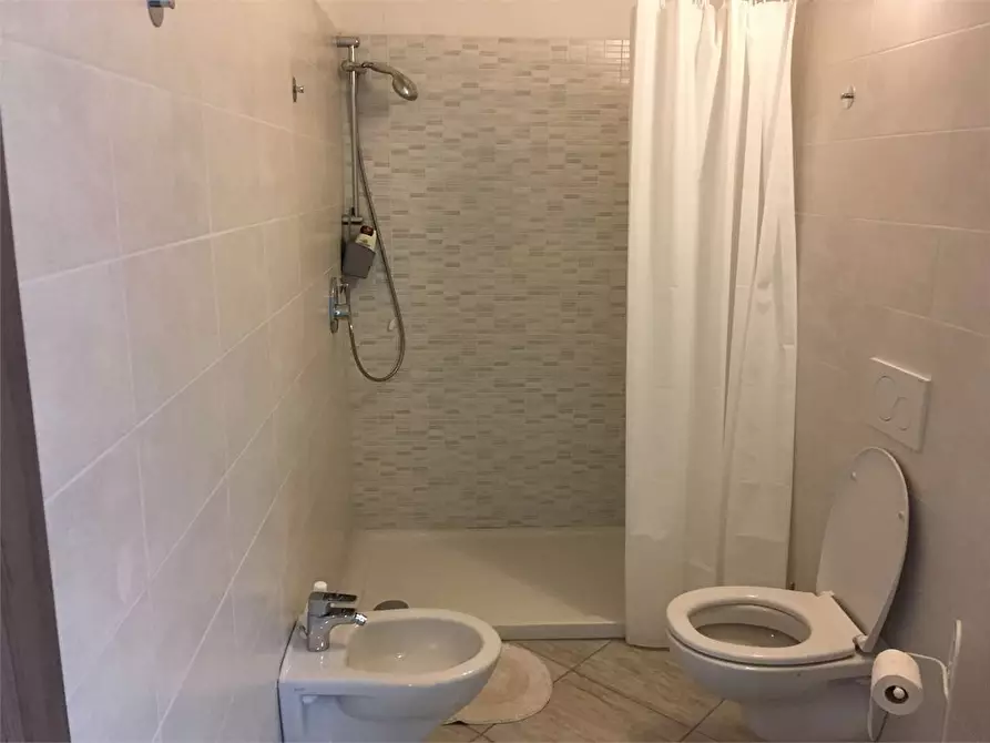 Immagine 19 di Bilocale in affitto  in via verdi a Golasecca