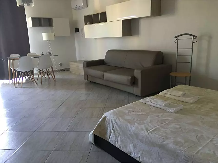 Immagine 9 di Bilocale in affitto  in via verdi a Golasecca