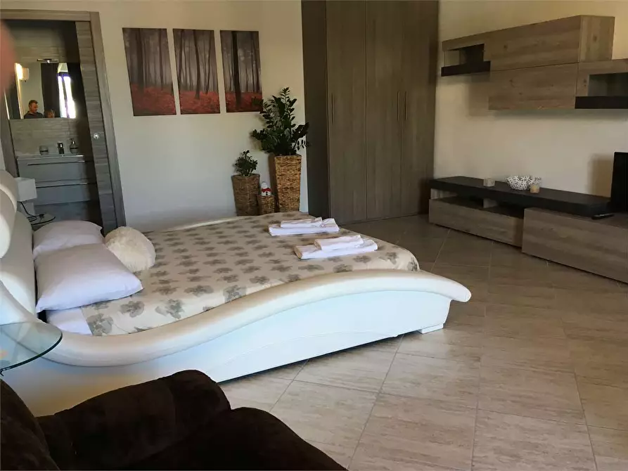 Immagine 8 di Bilocale in affitto  in via verdi a Golasecca