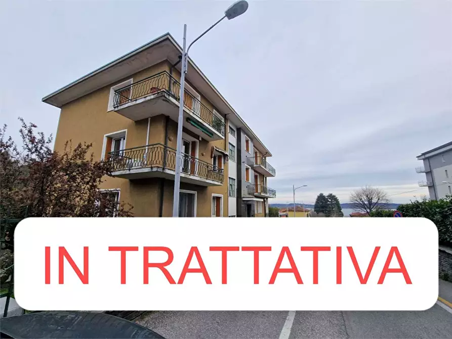 Immagine 1 di Appartamento in vendita  in Via Fratelli Rosselli a Gavirate