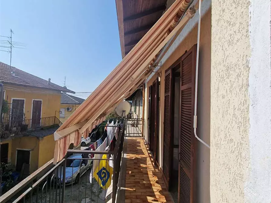 Immagine 1 di Porzione di casa in vendita  in Piazza Marconi a Bregano