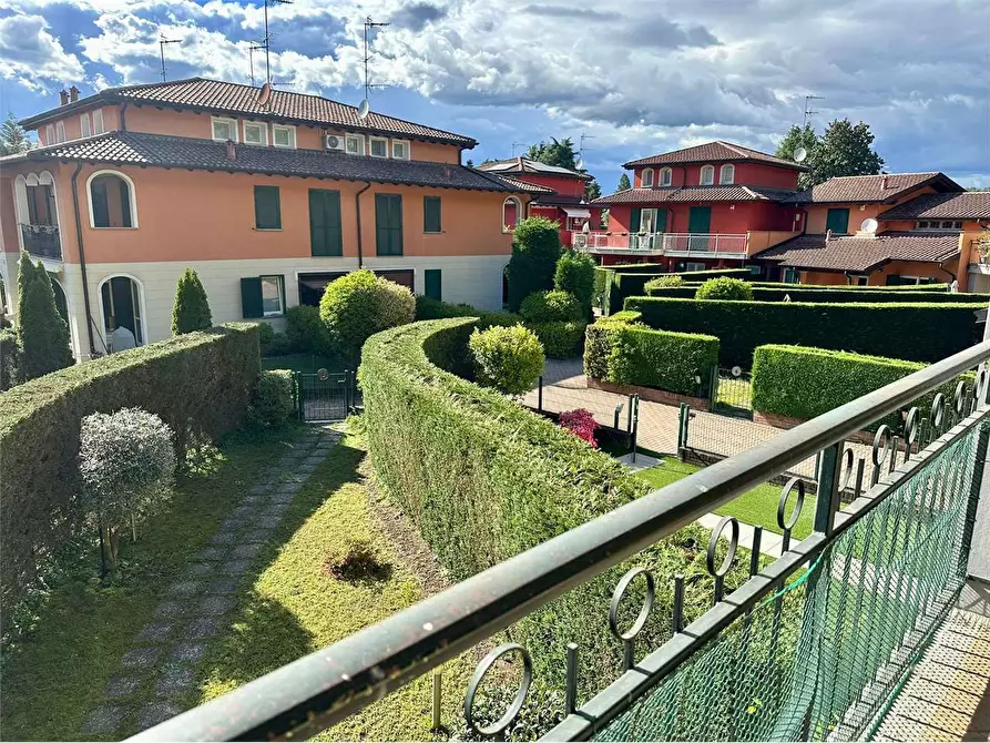 Immagine 1 di Villetta a schiera in vendita  in Via Trento a Castelletto Sopra Ticino