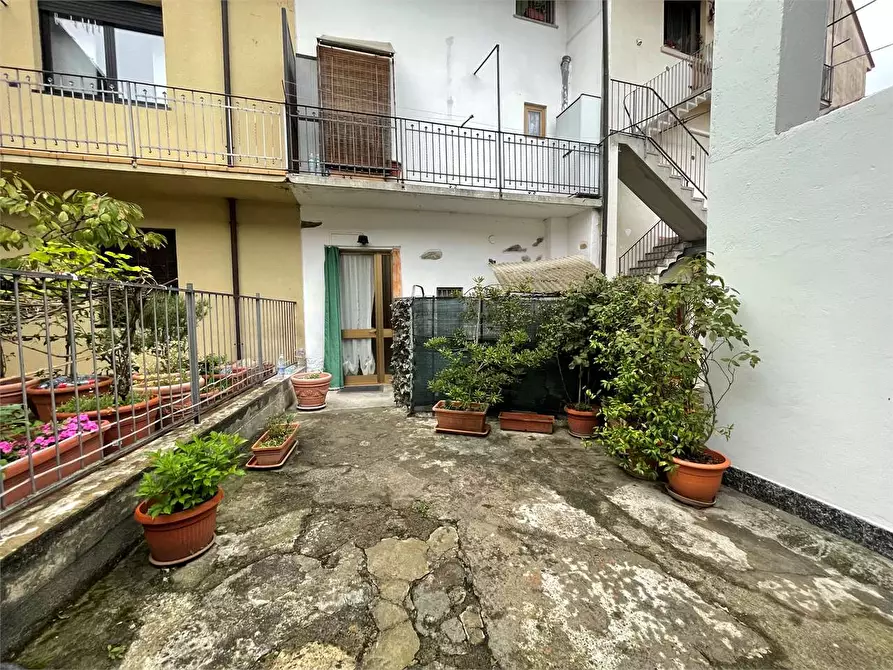 Immagine 1 di Porzione di casa in vendita  in piazza santo stefano a Somma Lombardo