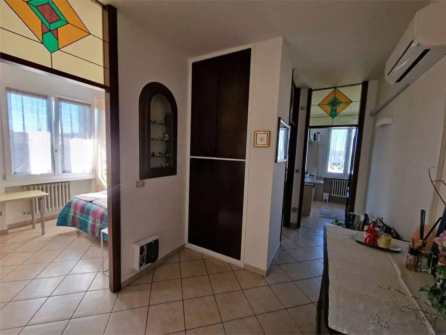 Immagine 26 di Villa in vendita  in via Gradisca a Buguggiate