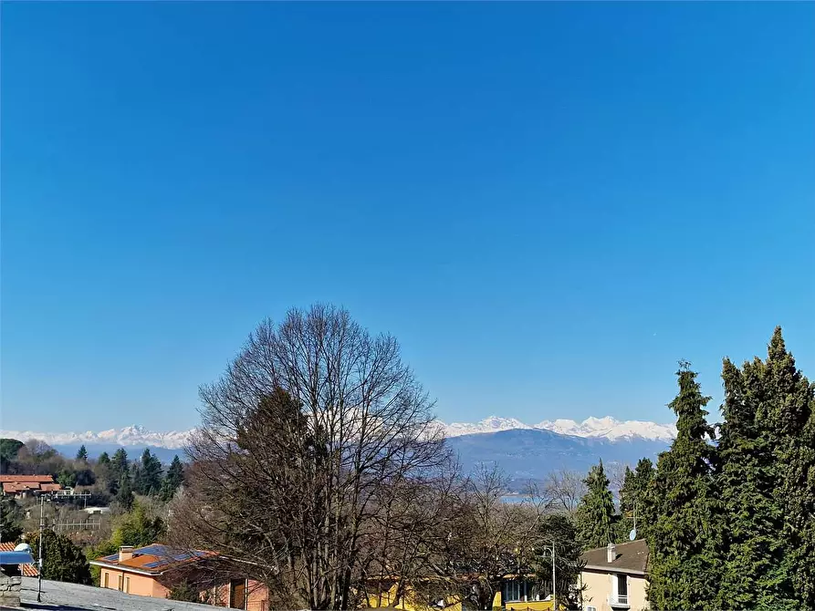 Immagine 38 di Villa in vendita  in via Gradisca a Buguggiate