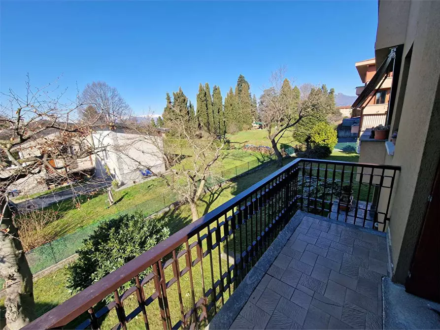 Immagine 45 di Villa in vendita  in via Gradisca a Buguggiate