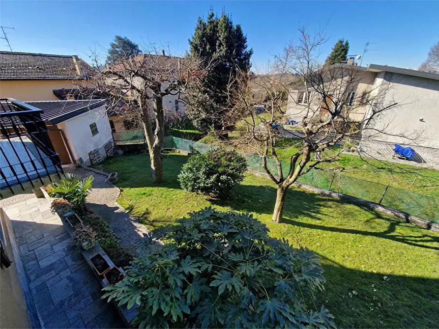 Immagine 4 di Villa in vendita  in via Gradisca a Buguggiate