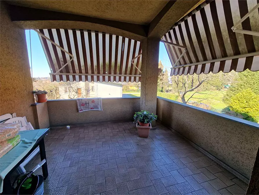 Immagine 46 di Villa in vendita  in via Gradisca a Buguggiate