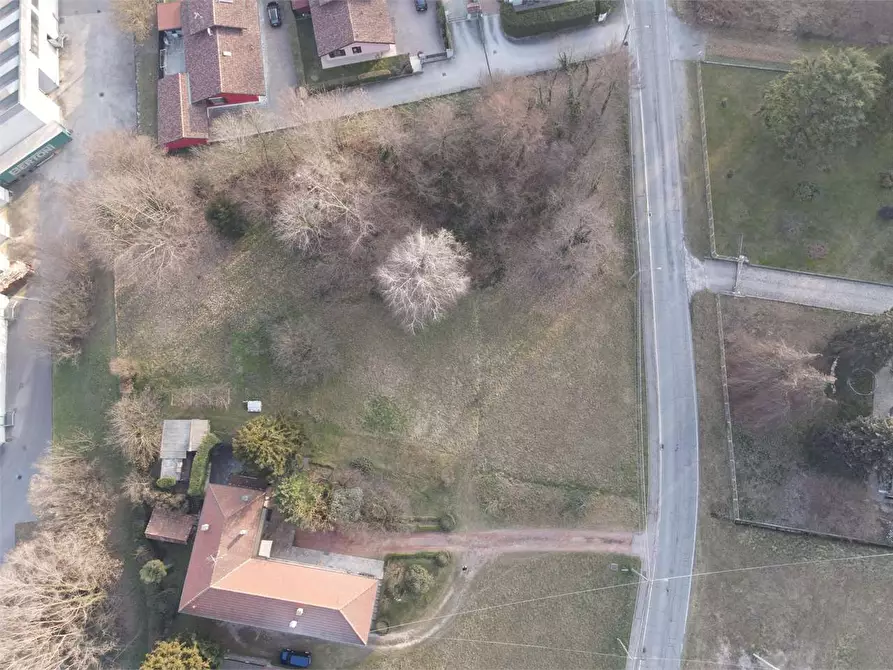 Immagine 2 di Terreno edificabile in vendita  a Ternate