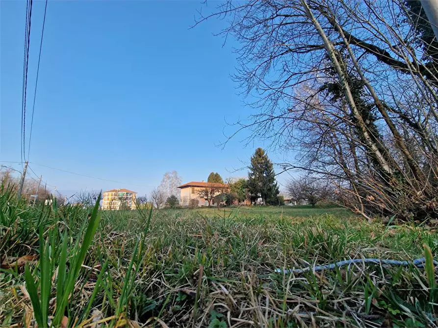 Immagine 29 di Terreno edificabile in vendita  a Ternate