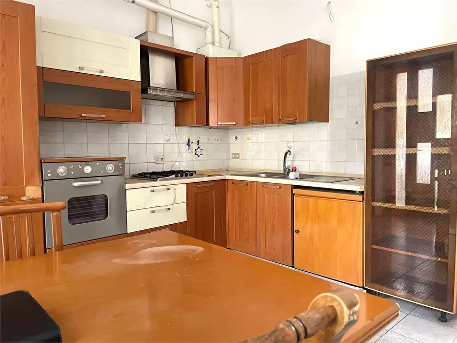 Immagine 6 di Porzione di casa in vendita  in via Verbano  26 a Casorate Sempione