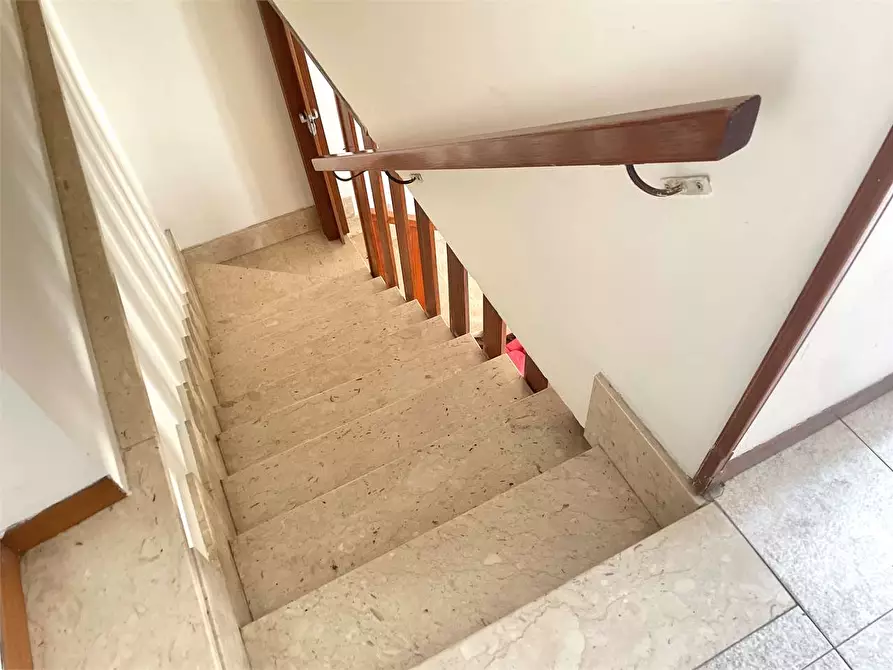 Immagine 10 di Porzione di casa in vendita  in via Verbano  26 a Casorate Sempione