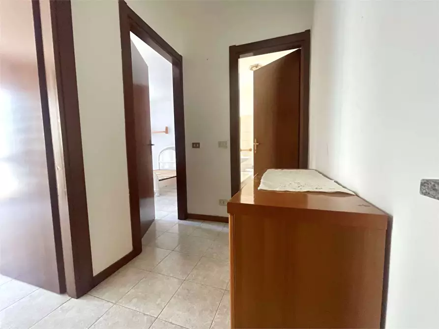 Immagine 11 di Porzione di casa in vendita  in via Verbano  26 a Casorate Sempione