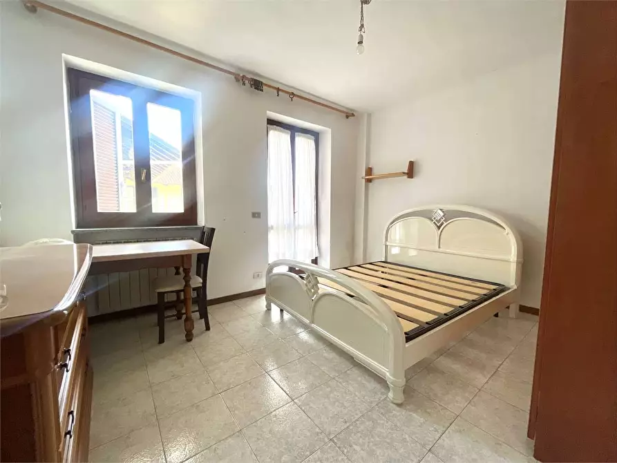 Immagine 14 di Porzione di casa in vendita  in via Verbano  26 a Casorate Sempione