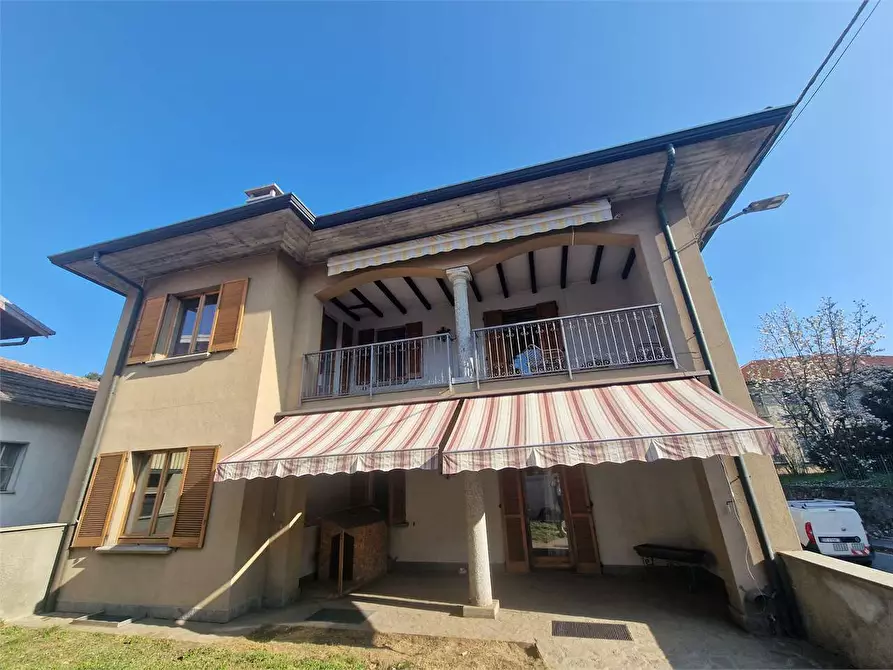 Immagine 21 di Casa bifamiliare in vendita  in via 25 Aprile a Travedona-Monate