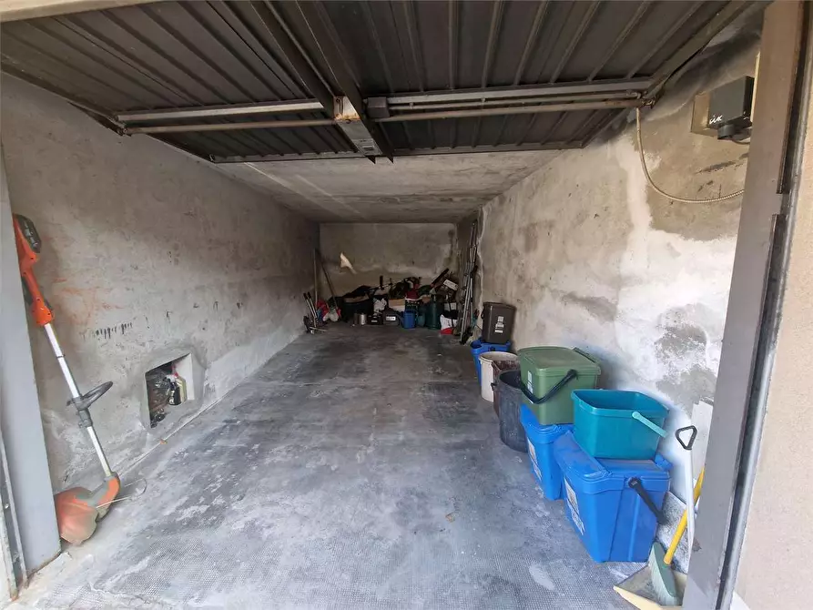 Immagine 25 di Casa bifamiliare in vendita  in via 25 Aprile a Travedona-Monate