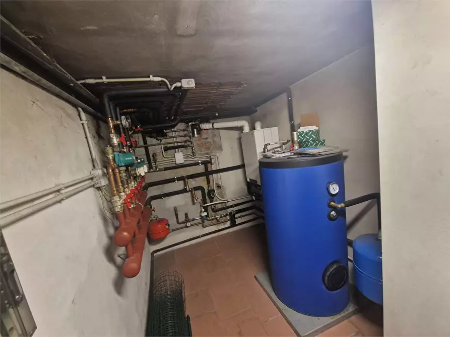 Immagine 28 di Casa bifamiliare in vendita  in via 25 Aprile a Travedona-Monate