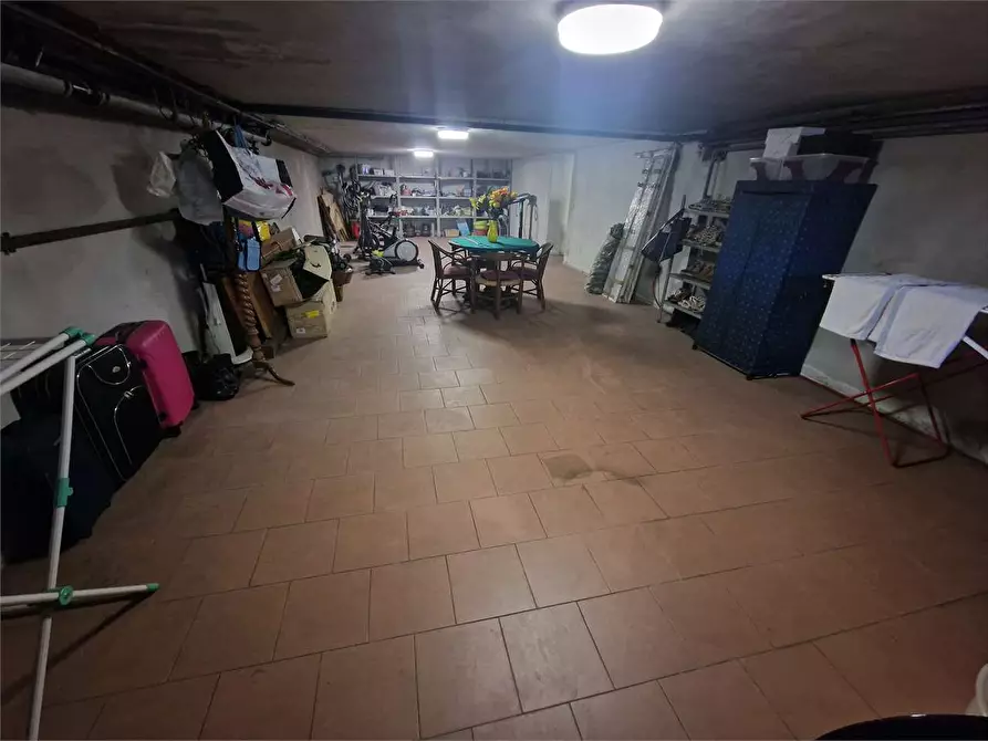 Immagine 31 di Casa bifamiliare in vendita  in via 25 Aprile a Travedona-Monate