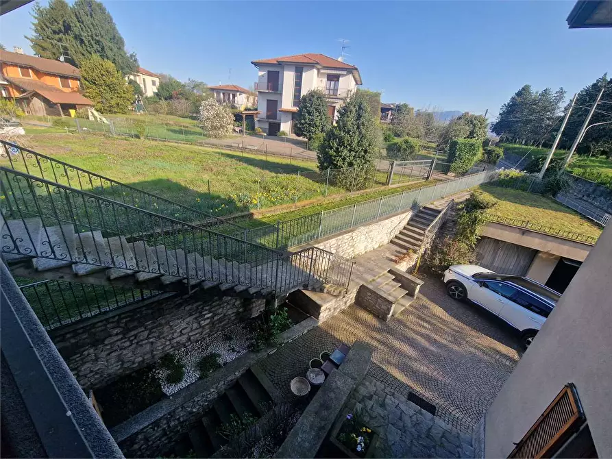 Immagine 44 di Casa bifamiliare in vendita  in via 25 Aprile a Travedona-Monate