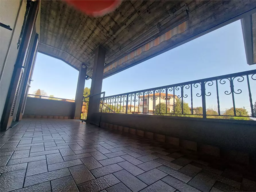 Immagine 45 di Casa bifamiliare in vendita  in via 25 Aprile a Travedona-Monate