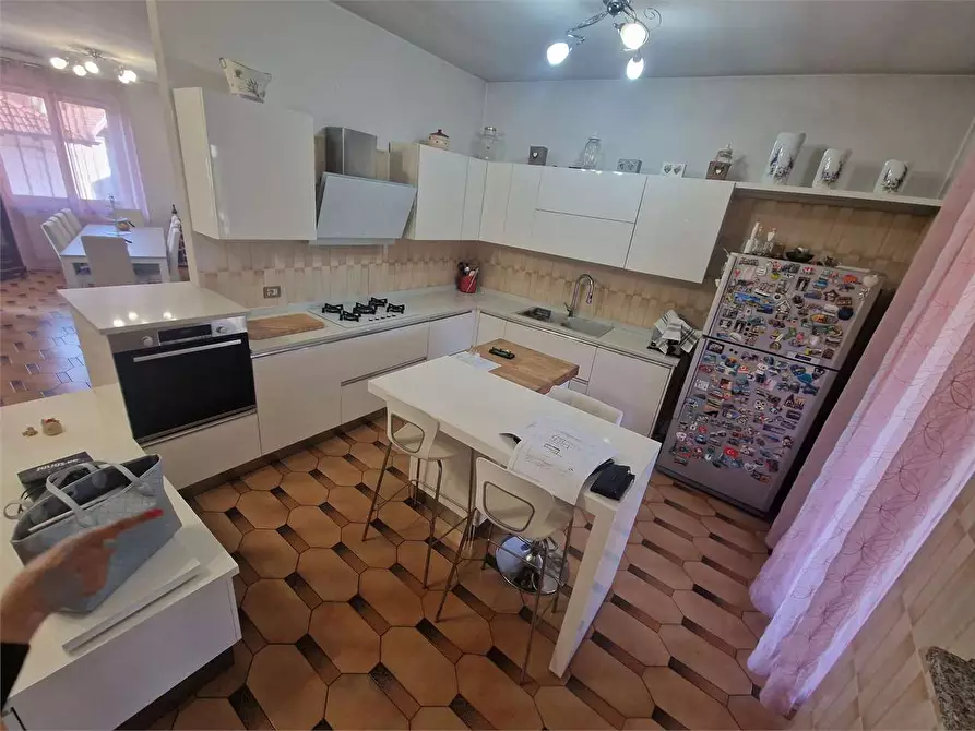 Immagine 11 di Casa bifamiliare in vendita  in via 25 Aprile a Travedona-Monate