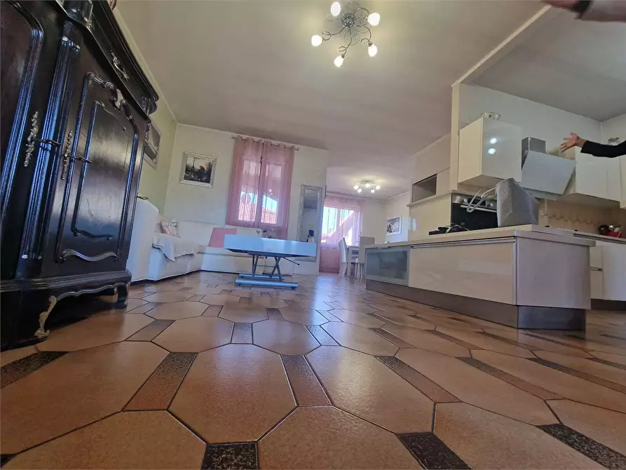 Immagine 12 di Casa bifamiliare in vendita  in via 25 Aprile a Travedona-Monate