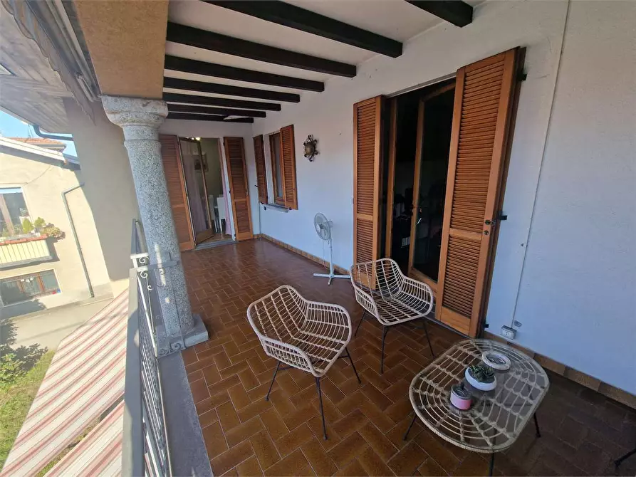 Immagine 4 di Casa bifamiliare in vendita  in via 25 Aprile a Travedona-Monate