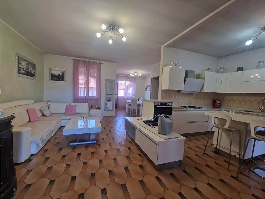 Immagine 8 di Casa bifamiliare in vendita  in via 25 Aprile a Travedona-Monate