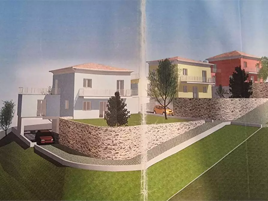 Immagine 15 di Rustico / casale in vendita  a Travedona-Monate