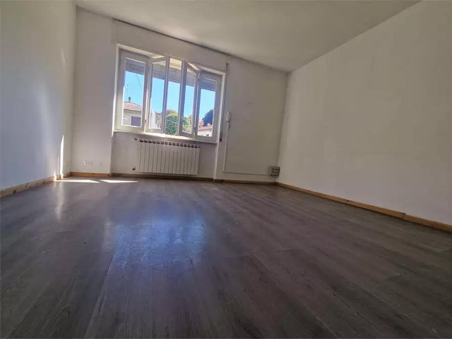 Immagine 5 di Porzione di casa in vendita  in Via Aldo Moro a Travedona-Monate