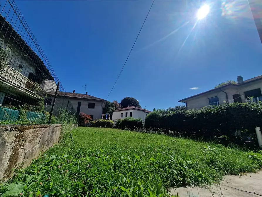 Immagine 26 di Porzione di casa in vendita  in Via Aldo Moro a Travedona-Monate