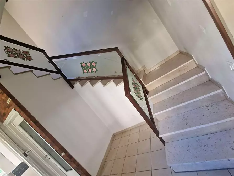 Immagine 8 di Porzione di casa in vendita  in Via Aldo Moro a Travedona-Monate