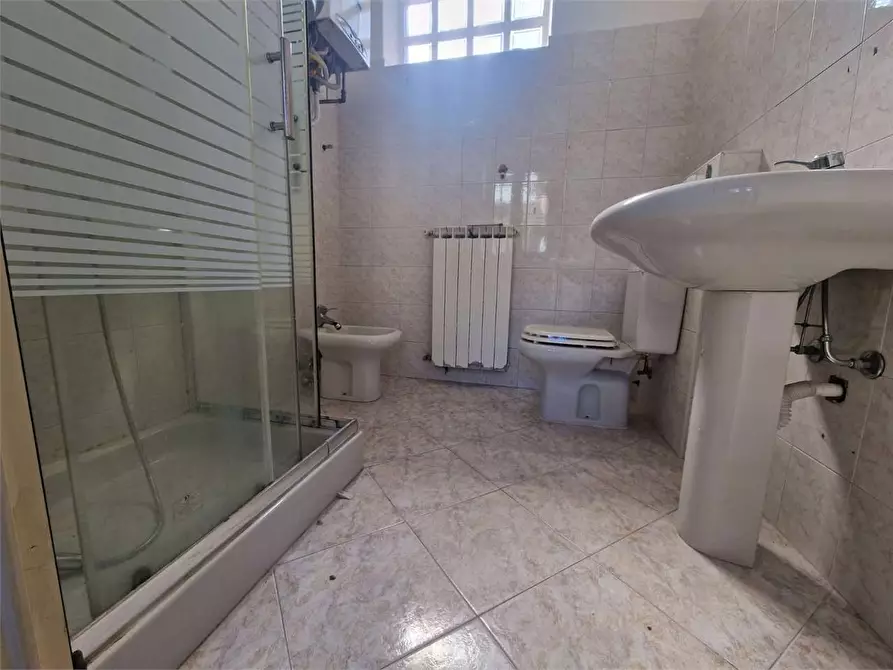 Immagine 16 di Porzione di casa in vendita  in Via Aldo Moro a Travedona-Monate