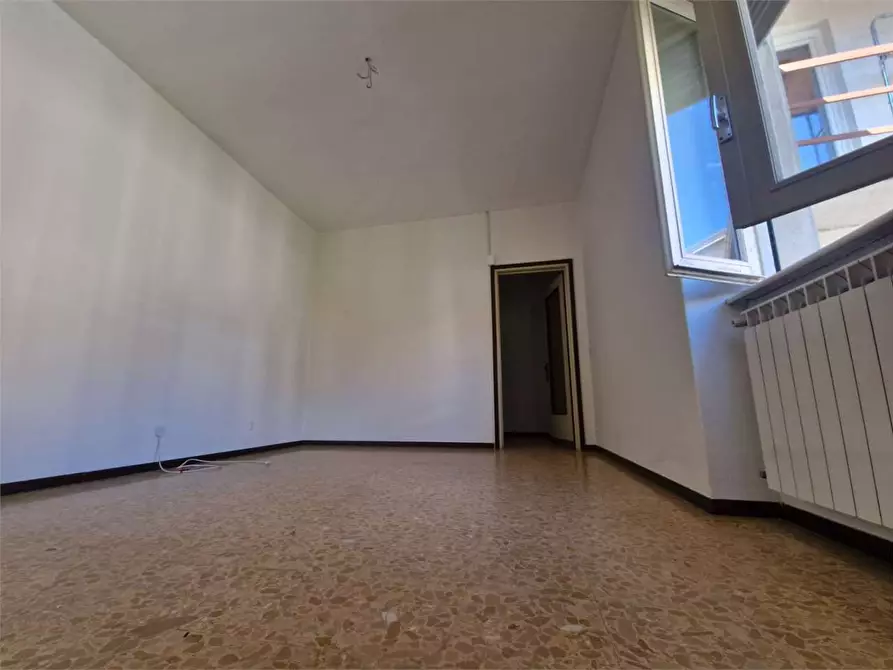 Immagine 19 di Porzione di casa in vendita  in Via Aldo Moro a Travedona-Monate