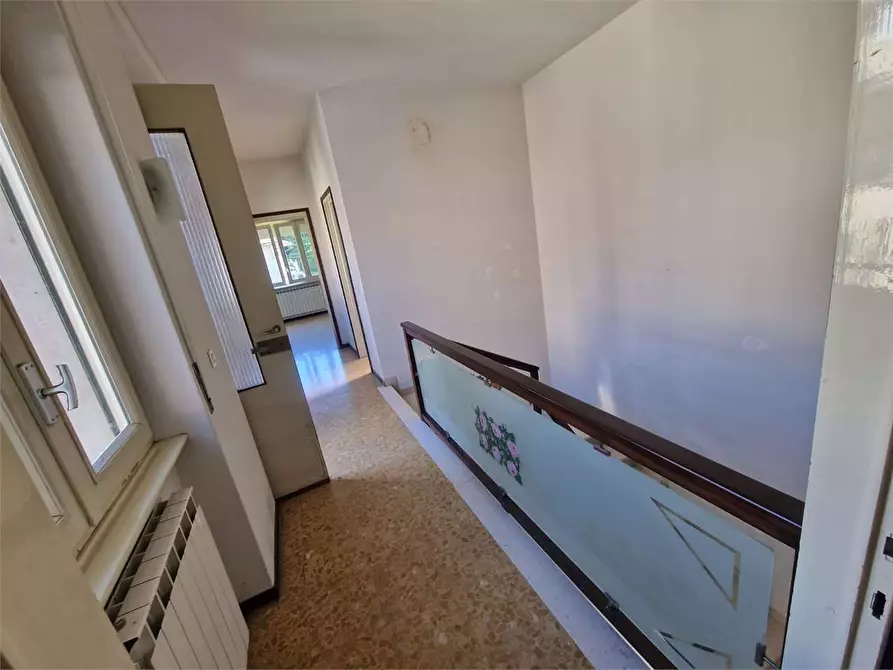 Immagine 20 di Porzione di casa in vendita  in Via Aldo Moro a Travedona-Monate