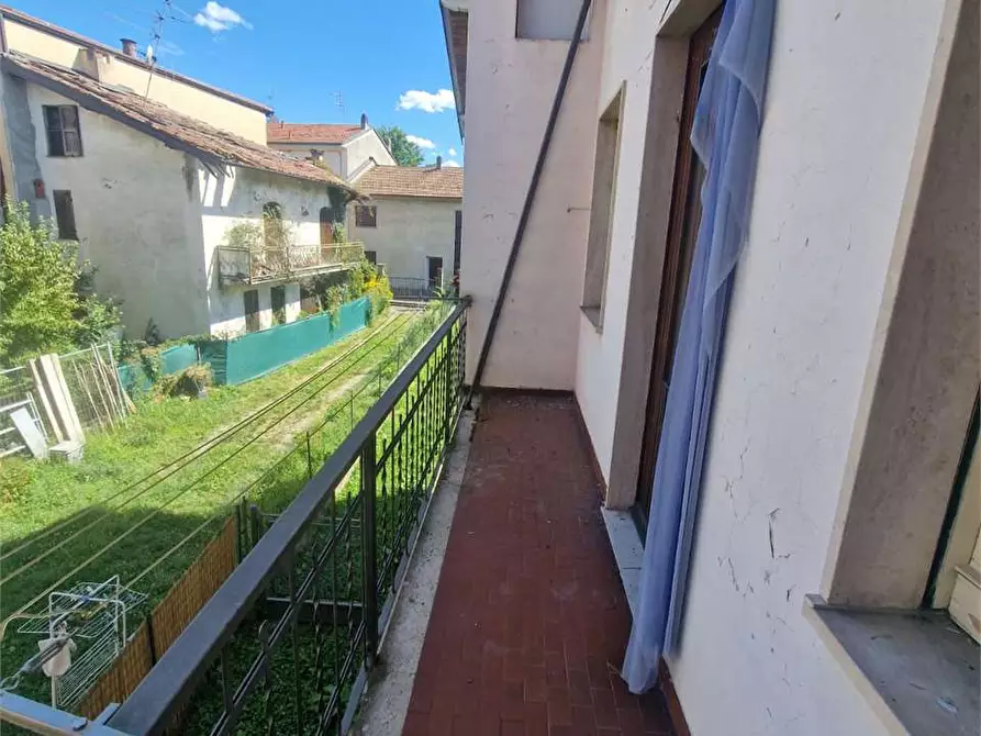 Immagine 28 di Porzione di casa in vendita  in Via Aldo Moro a Travedona-Monate