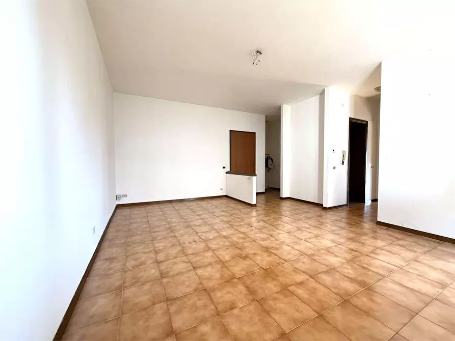 Immagine 3 di Quadrilocale in vendita  in via Roma a Cardano Al Campo