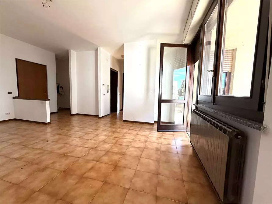 Immagine 2 di Quadrilocale in vendita  in via Roma a Cardano Al Campo